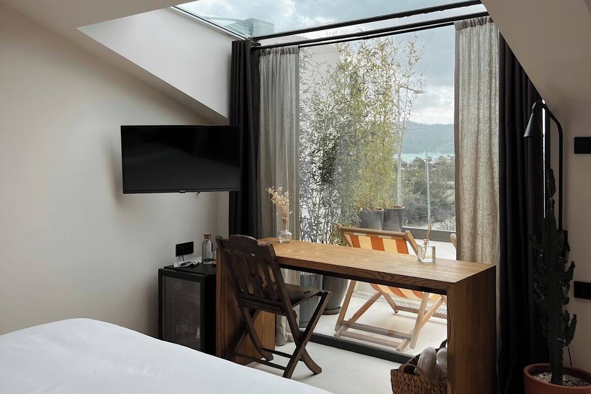 Deluxe Room with Terrace