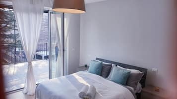 Comfort-Studio, 1 Queen-Bett, Terrasse | Zimmersafe, schallisolierte Zimmer, Bügeleisen/Bügelbrett