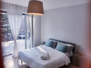 Comfort Studio, 1 Queen Bed, Terrace | In-room safe, soundproofing, iron/ironing board, free WiFi - Michelangelo apartments (Cormano)