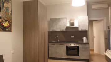 Una cassaforte in camera, insonorizzazione, ferro/asse da stiro