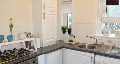 One Bedroom Apartment by Klass Living Serviced Accommodation Blantyre - Welsh Drive Apartment with Wifi