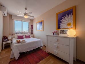 3 habitaciones y tabla de planchar con plancha 