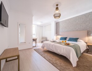 4 chambres, fer et planche à repasser