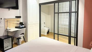 1 habitación, minibar, caja de seguridad en la habitación y escritorio