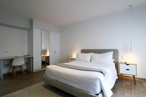 2 bedrooms, iron/ironing board, WiFi, bed sheets - w* | Astounding 2BR in Miraflores (Miraflores)