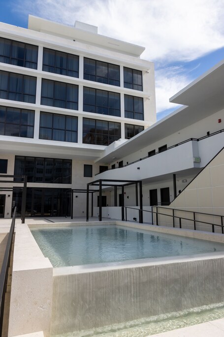 UMA House by Yurbban South Beach - Image 7