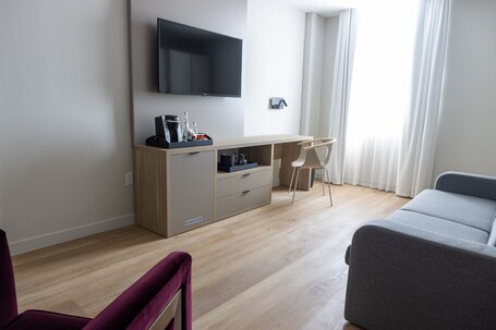 UMA House by Yurbban South Beach - Image 20