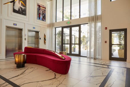 UMA House by Yurbban South Beach - Image 3
