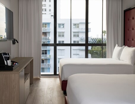 UMA House by Yurbban South Beach - Image 5