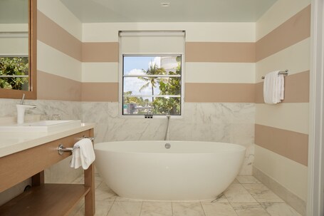 UMA House by Yurbban South Beach - Image 22