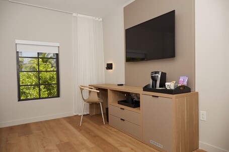 UMA House by Yurbban South Beach - Image 75