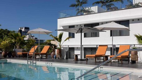 UMA House by Yurbban South Beach - Image 59