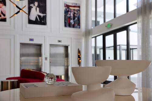 TV connectée de 55 pouces avec chaînes numériques, télévision