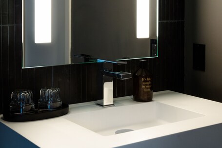 UMA House by Yurbban South Beach - Image 51