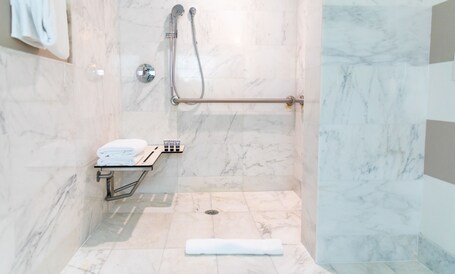 UMA House by Yurbban South Beach - Image 40