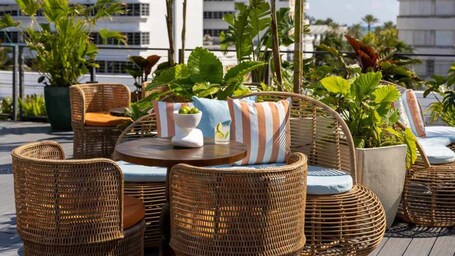 UMA House by Yurbban South Beach - Image 55