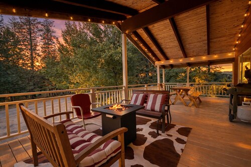 Summer Pool | Hot Tub | Fenced | Dogs | Firepit