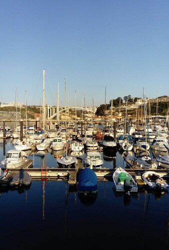 CASA MIRA DOURO plage marina 5mnts à pied caves,  pont de Porto 5mnts en voiture