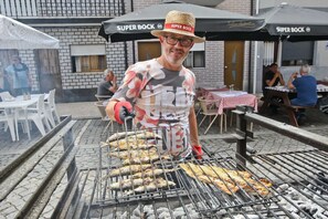 Ulkoruokailutilat