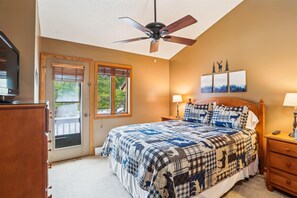 3 habitaciones, tabla de planchar con plancha, wifi y ropa de cama