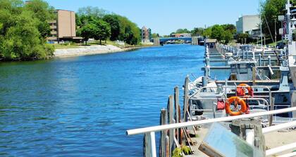 Manistee Charm :: Minutes from Beach & Downtown