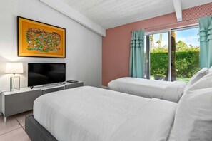 4 bedrooms, iron/ironing board, WiFi, bed sheets