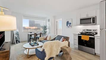 TV, Netflix, streaming services, offices