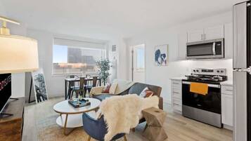 TV, Netflix, streaming services, offices