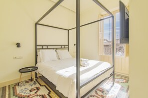 1 bedroom, blackout curtains, iron/ironing board, free WiFi