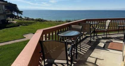 Expansive Ocean Views-Prime Condo at Seascape!