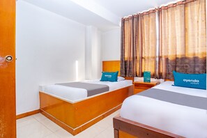 Hypo-allergenic bedding, free WiFi, bed sheets