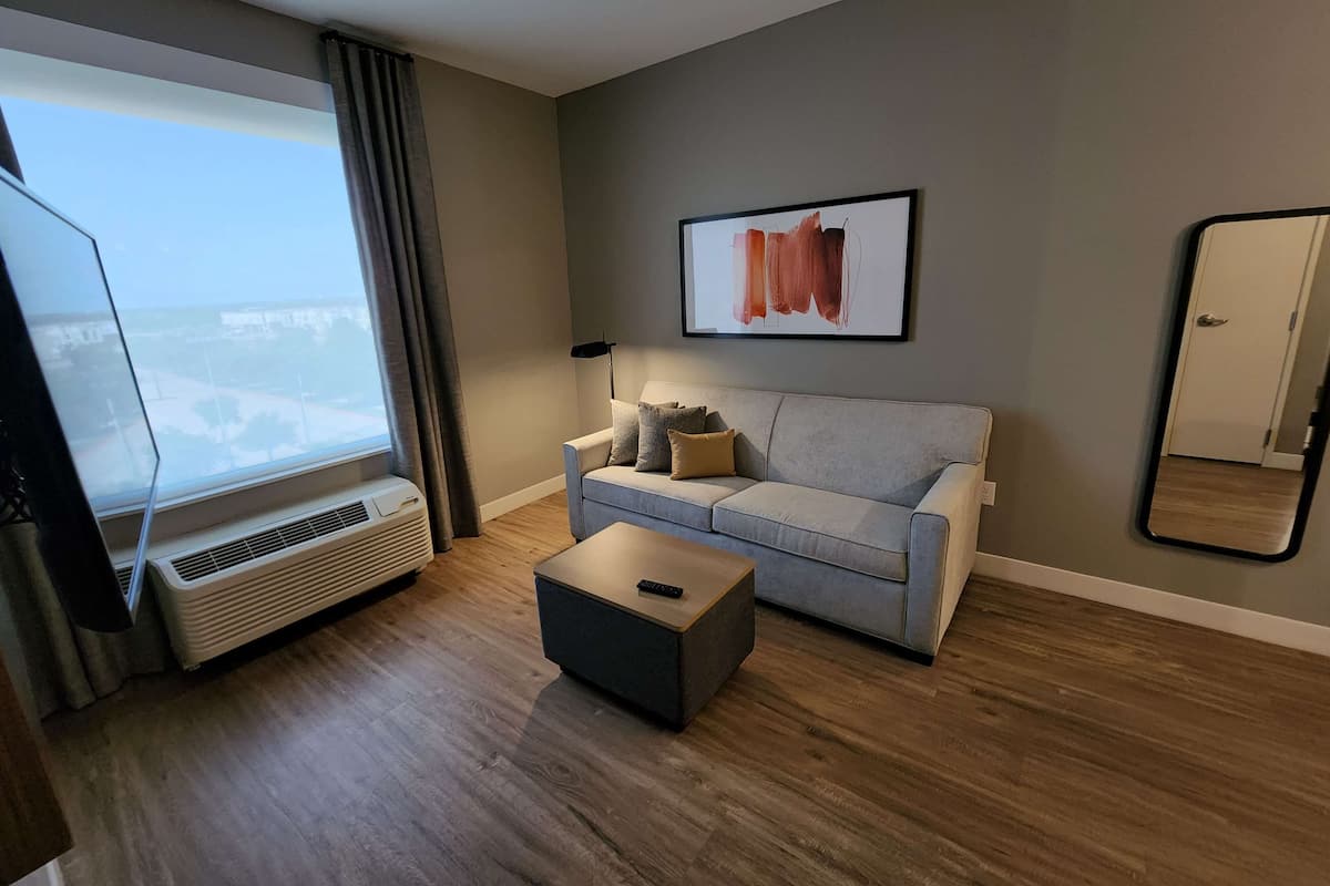 1 Queen Bed, One-Bedroom Suite, Mobility Accessible Suite, Bathtub w/ Grab Bars, NSMK | 免費無線上網