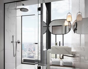 Premier-Zimmer, 3 Schlafzimmer | Badezimmer | Kostenlose Toilettenartikel, Haartrockner, Hausschuhe, Bidet