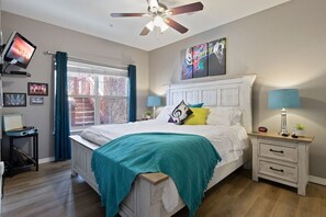 3 Schlafzimmer, Schreibtisch, Bügeleisen/Bügelbrett, Reisekinderbett