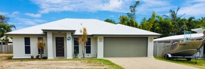 Exterior - Tides Inn with Plunge Pool (Agnes Water)