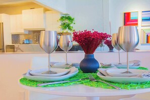 Coffee/tea maker, fridge, microwave, stovetop - NEW! Luxury Ocean View  – 1Bd 2Bth – Designer Made & Breathtaking Views (Miami Beach)