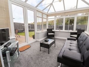 Cottage | Living room | TV, video-game console