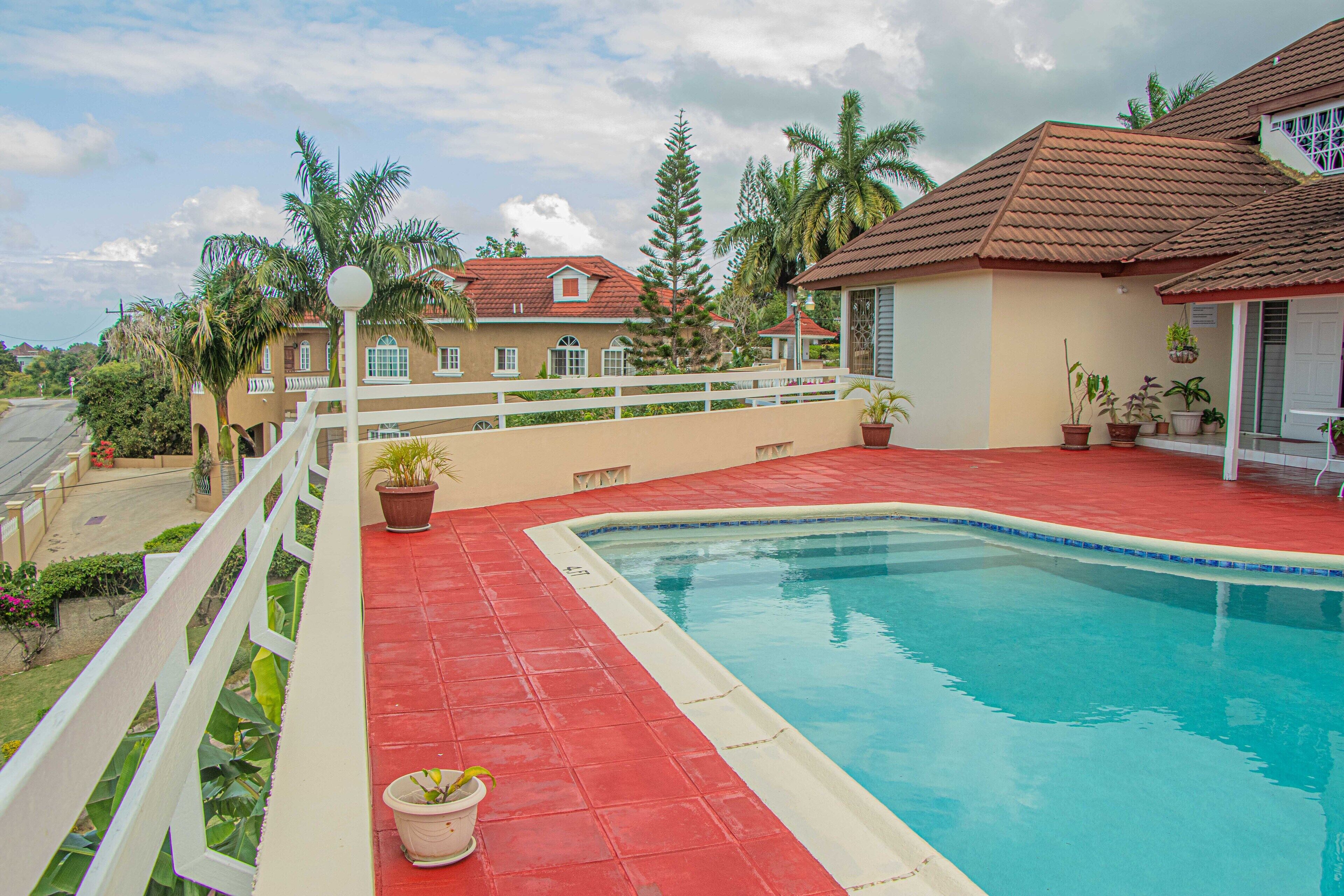 The Whytehouse Villa