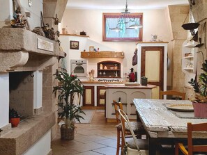 Dining - La Cuccuvascia by LoveSud (Alessano)