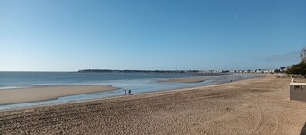 Bright, atypical apartment 3km from the Bay of La Baule