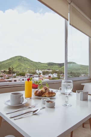 Desayuno continental incluido todos los días
