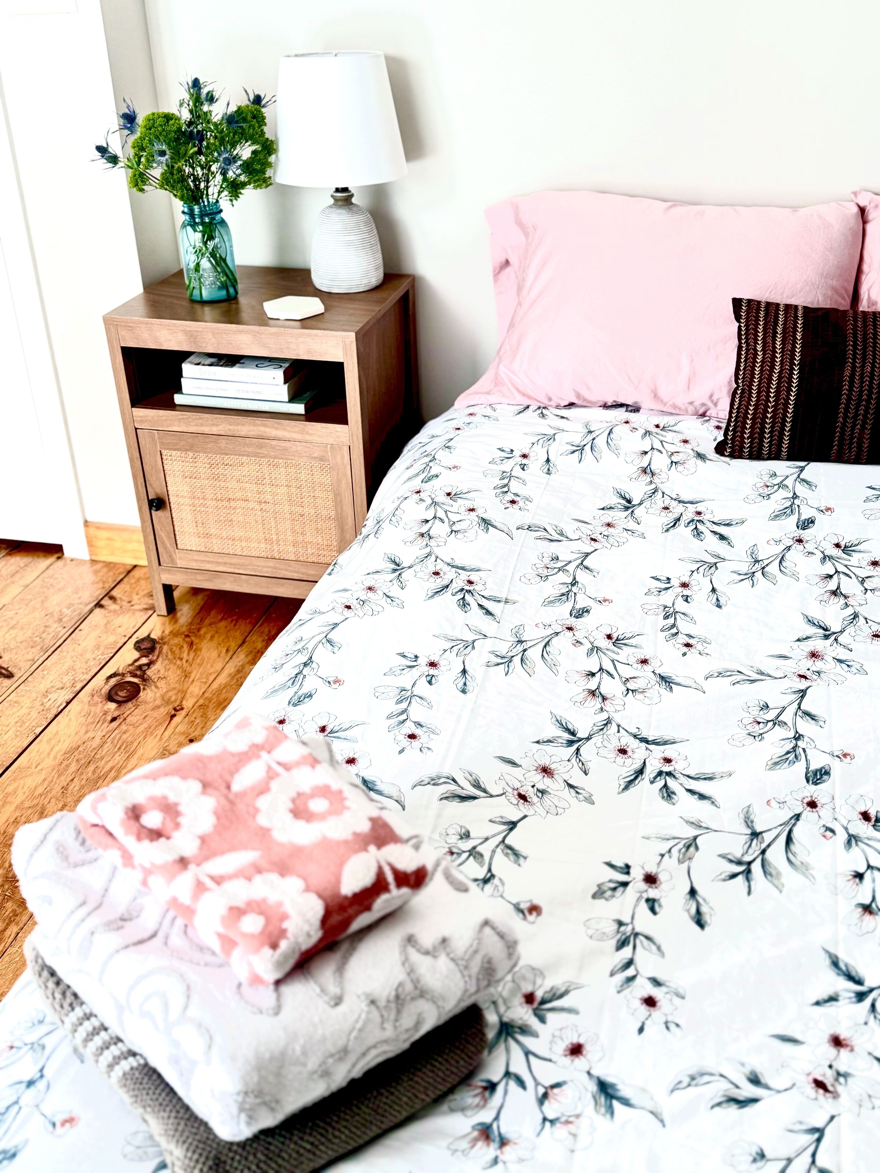 3 chambres, bureau, Wi-Fi gratuit, draps fournis