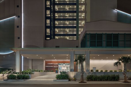 SpringHill Suites by Marriott Myrtle Beach Oceanfront - Image 5