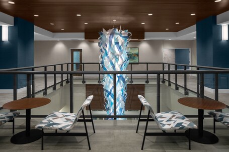 SpringHill Suites by Marriott Myrtle Beach Oceanfront - Image 17