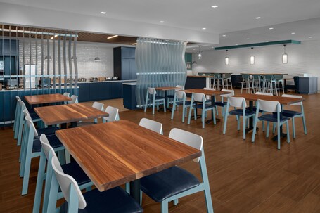 SpringHill Suites by Marriott Myrtle Beach Oceanfront - Image 46