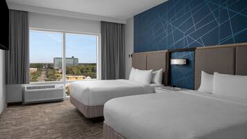 Suite, 1 dormitori, no fumadors, balcó (Oceanfront) | 1 dormitori, roba de llit d'alta qualitat i cobrellits