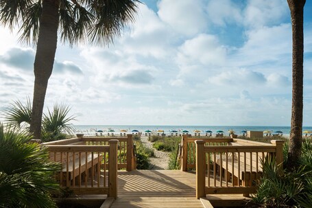 SpringHill Suites by Marriott Myrtle Beach Oceanfront - Image 34