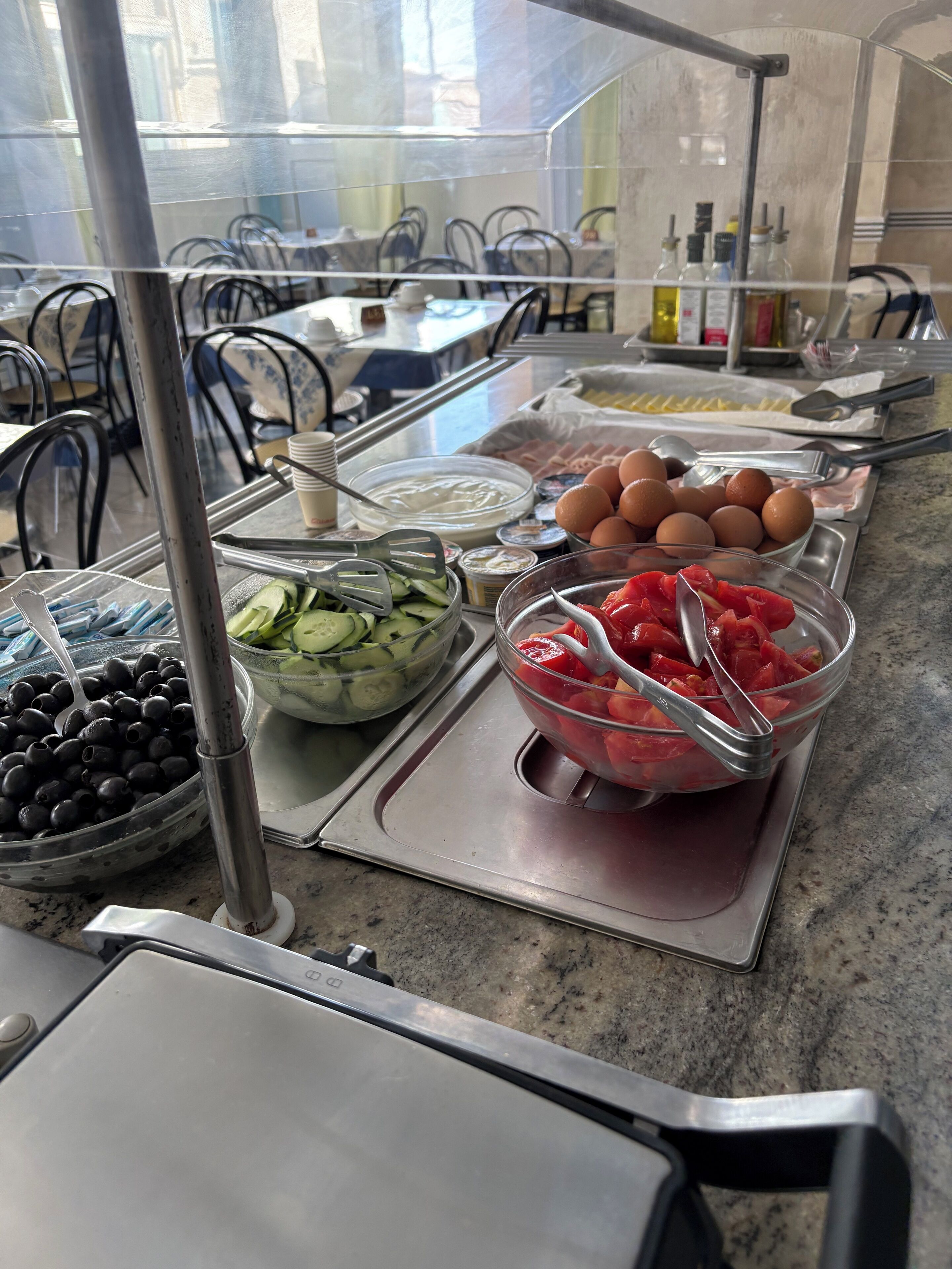 Daily buffet breakfast (EUR 10 per person)