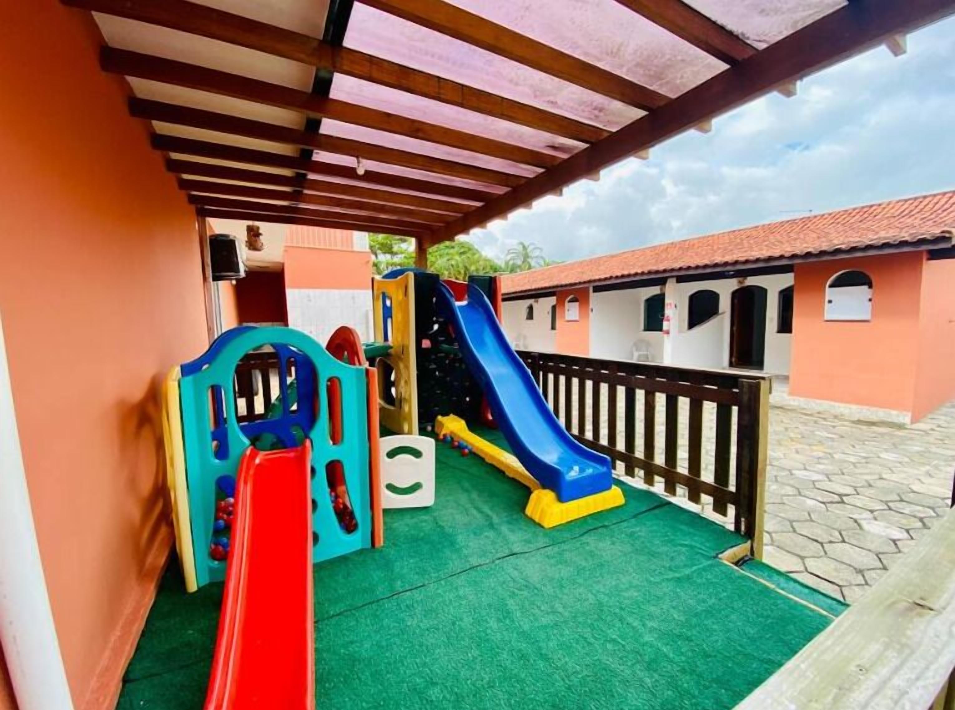 Aire de jeu extérieure pour enfants