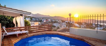 ARISMARI Garden - Apartment with a beautiful BBQ garden.